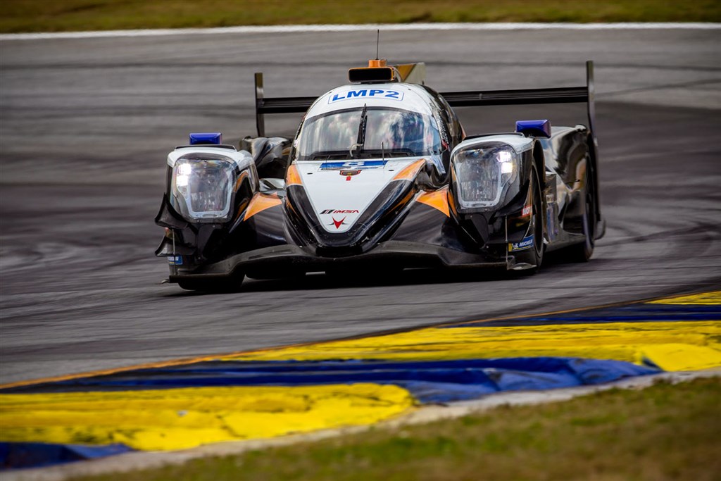 (Foto: STARWORKS MOTORSPORT)